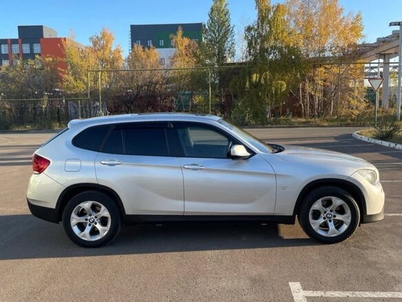 2010 BMW X1 18d I (E84), серебристый, 980000 рублей - вид 2