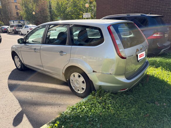 2010 Ford Focus II Рестайлинг, серебристый, 399000 рублей - вид 8