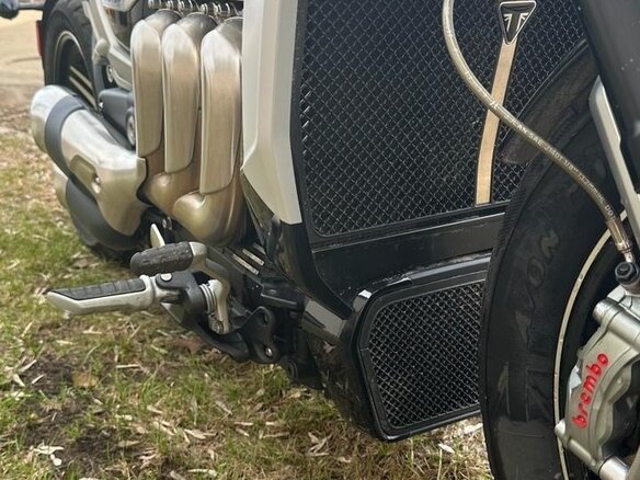 2021 Triumph Rocket III, чёрный, 1999999 рублей - вид 12