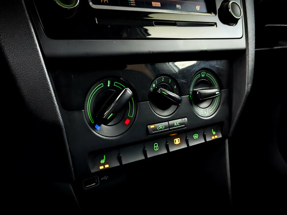 2019 Skoda Rapid I Рестайлинг, белый, 1235000 рублей - вид 25