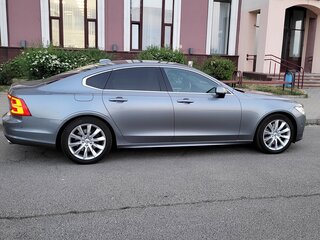 2019 Volvo S90 II, серебристый, 2381426 рублей, вид 4