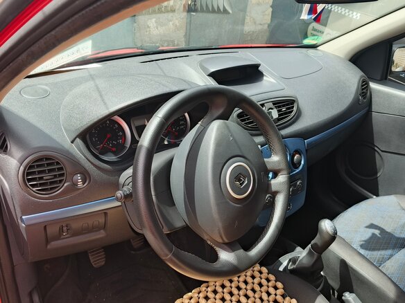 2009 Renault Clio III, красный, 620000 рублей - вид 10