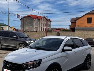2018 Lada (ВАЗ) Vesta SW I, белый, 999999 рублей, вид 1