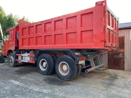 2008 Sinotruk Howo ZZ3327, красный, 2000000 рублей, вид 2