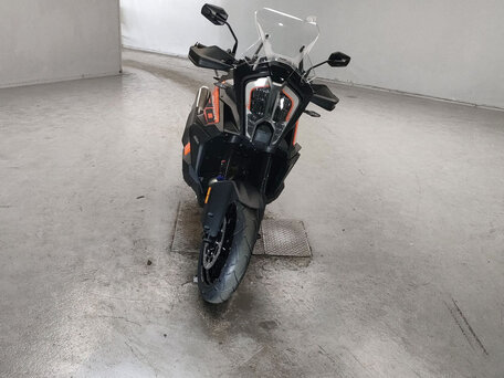 2023 KTM 1290 Super Adventure S, оранжевый, 1500000 рублей, вид 3