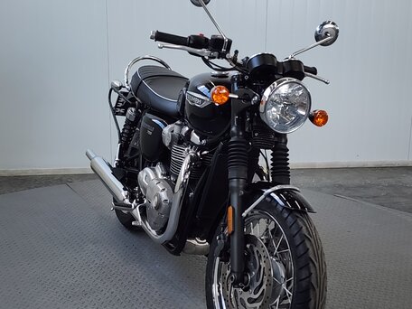 2018 Triumph Bonneville T120, чёрный, 959000 рублей, вид 3