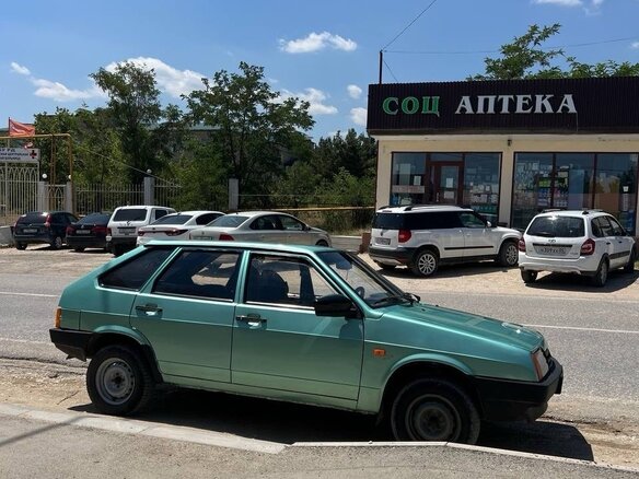 2003 Lada (ВАЗ) 21093i, зелёный, 210000 рублей - вид 8