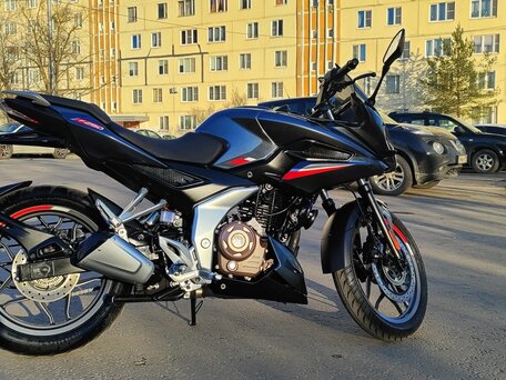 2022 Bajaj Pulsar N250, чёрный, 290000 рублей, вид 4