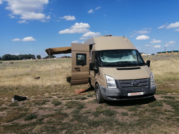 2013 Ford Transit, бежевый - вид 2