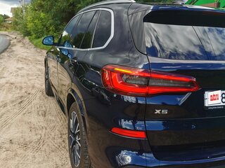 2020 BMW X5 M50d IV (G05/G18), чёрный, 7159000 рублей, вид 4
