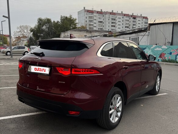 2017 Jaguar F-Pace I, красный, 2349000 рублей - вид 1