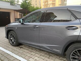 2017 Lexus RX 450h IV, серый, 5100000 рублей, вид 4