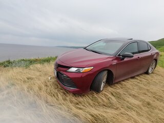 2018 Toyota Camry VIII (XV70), красный, 2990000 рублей, вид 1