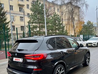2020 BMW X5 30d IV (G05/G18), чёрный, 6700000 рублей, вид 4