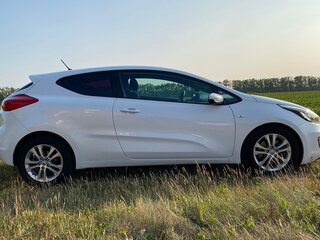2015 Kia Ceed II, белый, 1090000 рублей, вид 4