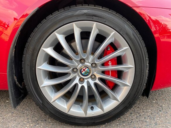 2011 Alfa Romeo 159, красный - вид 23
