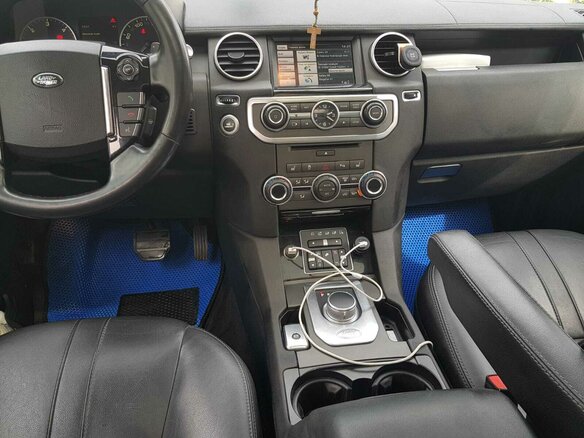 2015 Land Rover Discovery IV Рестайлинг, белый, 2750000 рублей - вид 7