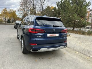 2020 BMW X5 40i IV (G05/G18), синий, 7500000 рублей, вид 4