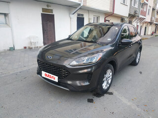 2020 Ford Escape IV, серый, 1800000 рублей, вид 2