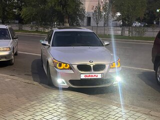 2005 BMW 5 серии 530d V (E60/E61), серебристый, 1350000 рублей, вид 1