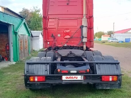 2003 Volvo VNL, красный, 1550000 рублей, вид 3