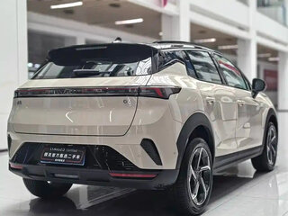 2026 Lynk & Co 06 I Рестайлинг, бежевый, 2100000 рублей, вид 4