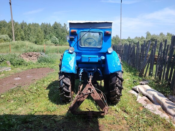 1982 ЛТЗ Т-40АМ, голубой, 250000 рублей - вид 3