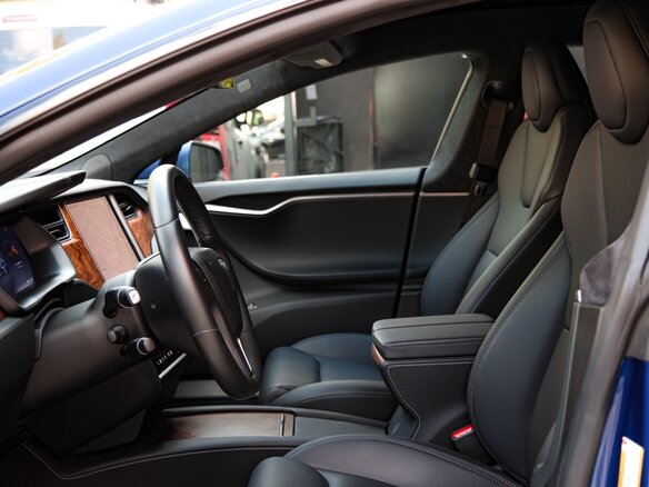 2020 Tesla Model S Long Range I Рестайлинг, синий, 5700000 рублей - вид 3
