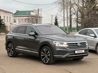 2021 Volkswagen Touareg III, серый, 5050000 рублей, вид 2