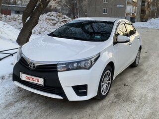2013 Toyota Corolla XI (E160, E170, E180), белый, 1320000 рублей, вид 1