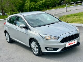 2017 Ford Focus III Рестайлинг, серебристый, 999000 рублей, вид 2