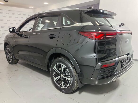 2024 JAC JS6, чёрный, 2864000 рублей - вид 2