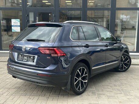 2017 Volkswagen Tiguan II, синий, 1650000 рублей, вид 2