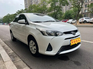 2021 Toyota Yaris L XP150 Рестайлинг, белый, 1120000 рублей, вид 3
