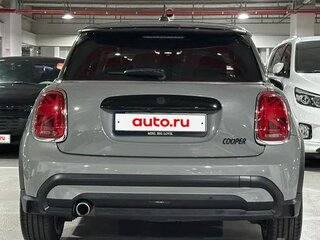 2021 Mini Hatch Cooper III (F55/F56) Рестайлинг 2, серебристый, 2045000 рублей, вид 4