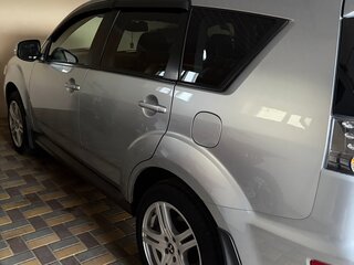 2010 Mitsubishi Outlander II Рестайлинг, серебристый, 1100000 рублей, вид 3