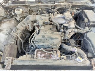 1990 Toyota Crown VIII (S130), белый, 300000 рублей, вид 5