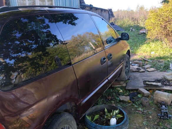 2000 Dodge Caravan III, пурпурный, 200000 рублей - вид 4