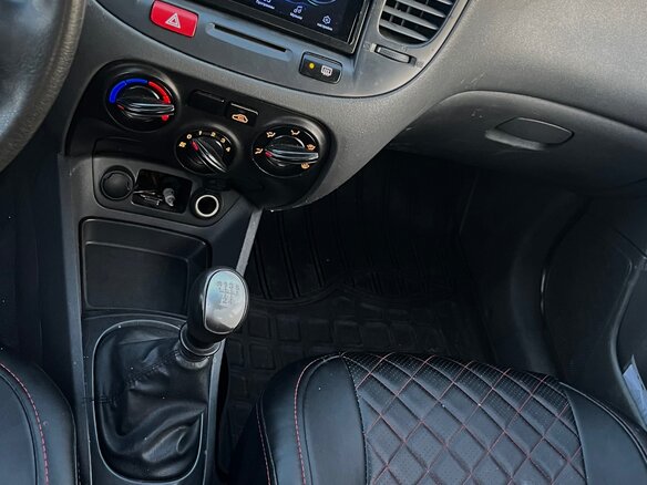 2008 Kia Rio II, чёрный, 200000 рублей - вид 14