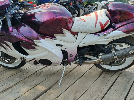 2008 Suzuki GSX 1300 R Hayabusa, красный, 900000 рублей, вид 3