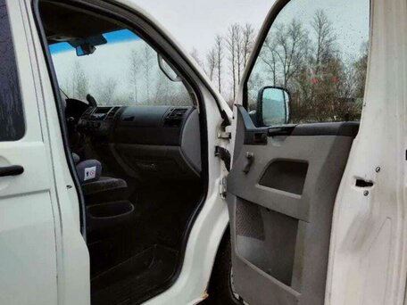 2004 Volkswagen Transporter, белый, 540000 рублей, вид 3