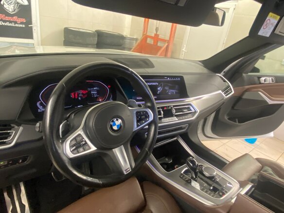 2020 BMW X5 30d IV (G05/G18), белый, 6750000 рублей - вид 5