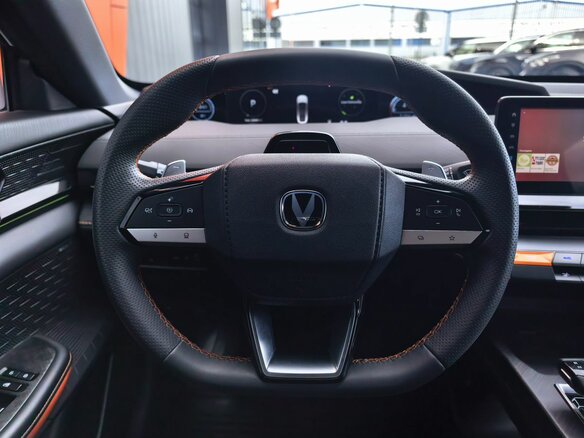 2024 Changan UNI-V I, серый - вид 6
