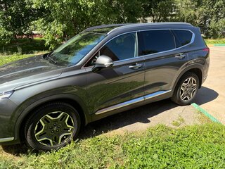 2022 Hyundai Santa Fe IV Рестайлинг, серый, 5000000 рублей, вид 3