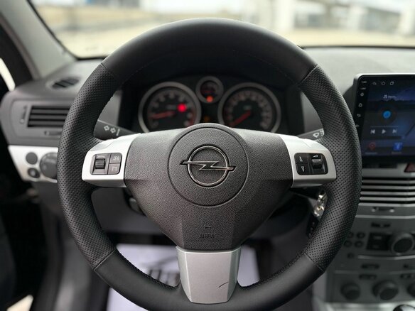 2012 Opel Astra H Рестайлинг, чёрный - вид 10