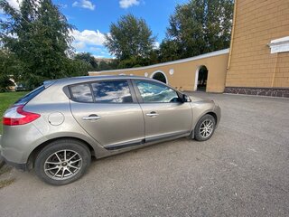2012 Renault Megane III Рестайлинг, золотистый, 800000 рублей, вид 3