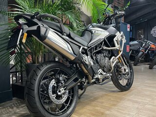 2025 Triumph Tiger 900, чёрный, 1850000 рублей, вид 3