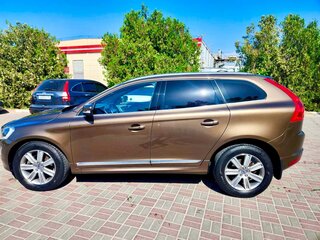 2016 Volvo XC60 I Рестайлинг, серый, 2650000 рублей, вид 3