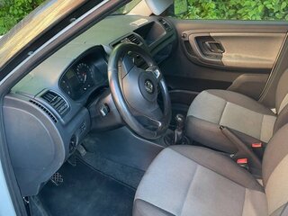 2013 Skoda Fabia II Рестайлинг, белый, 580000 рублей, вид 3