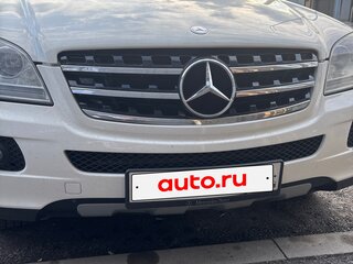 2005 Mercedes-Benz M-Класс 350 II (W164), белый, 900000 рублей, вид 2